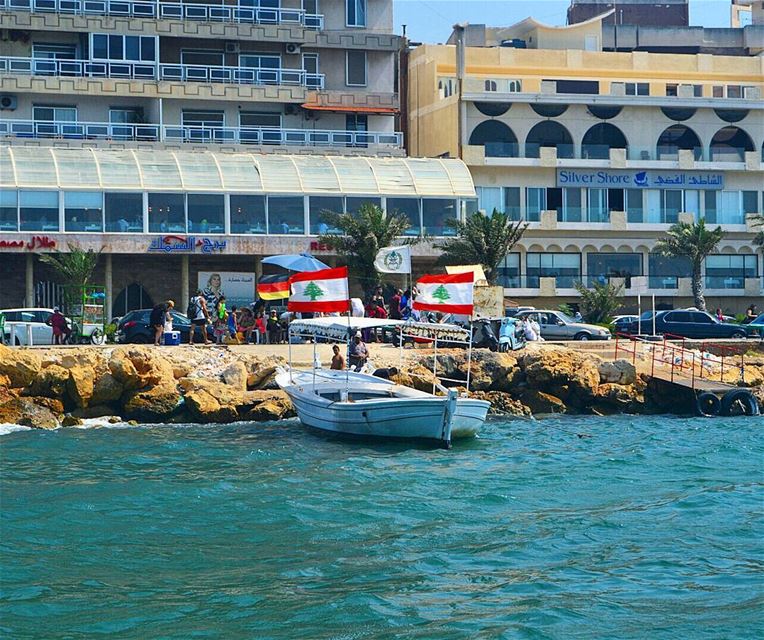  lebaneseflag  boat  photography  goodmorning  goodvibes lovelyday... (El-Mina, Tripoli)