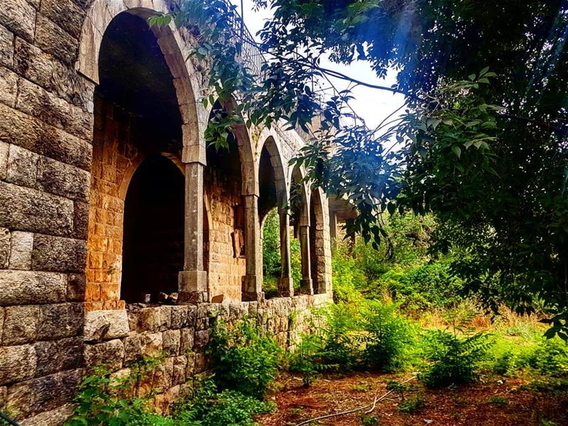  lebanesehouses  oldhouses  traditionalhouses  akoura  lebanesevillage ... (Akoura, Mont-Liban, Lebanon)