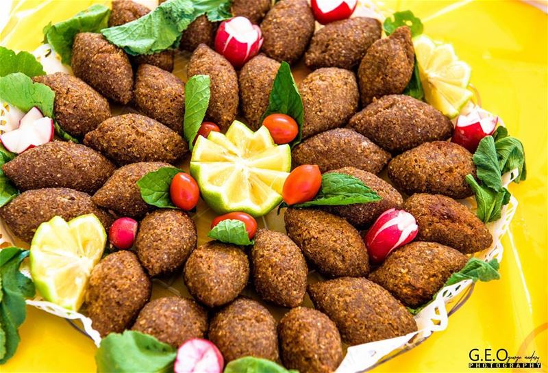 lebanesekebbe  lebanesefood  traditionnalfood  meatkebbe  meatballs ...