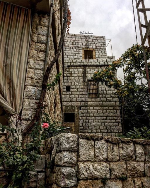  lebanesevillage  tradionalhouse  myescape  serenity  wearelebanon ...