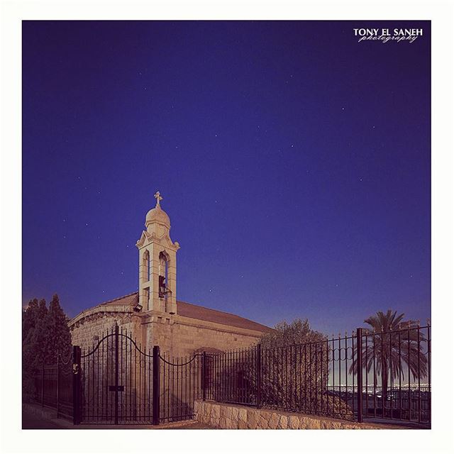  lebanon  ainsaade  church  night  mood  clear  blue  sky  bright  stars ... (Aïn Saâdé, Mont-Liban, Lebanon)