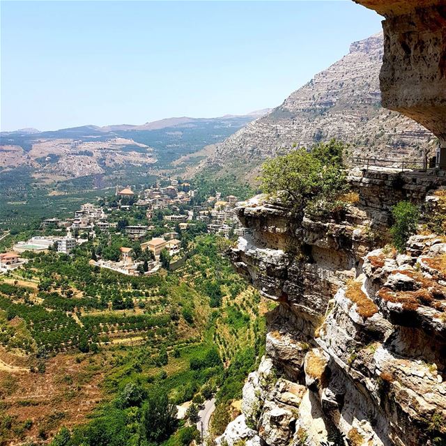  lebanon  akoura ...