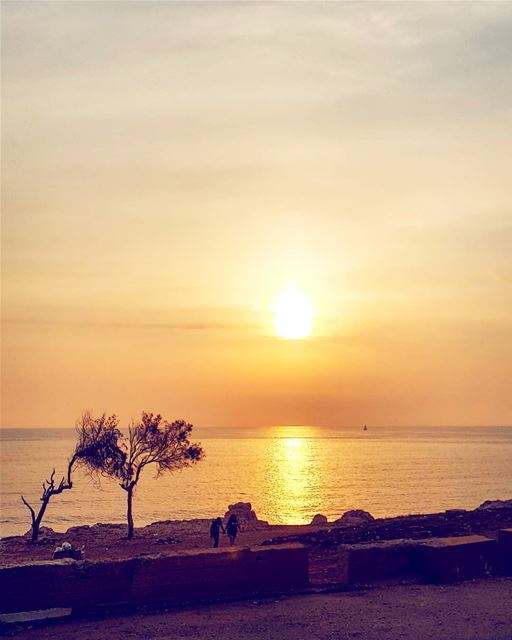  lebanon  batroun  kfarabida  beach  sunset  love  unknown  couple ... (Kfar Abida)