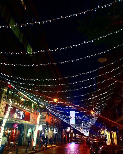  lebanon  beirut  hamra  christmas  night ... (Hamra - حمراء)