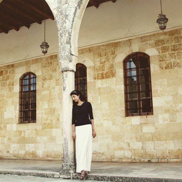  lebanon beiteddine middleeast mediterranean ливан горы среднийвосток дворе (Beit Eddine Palace)