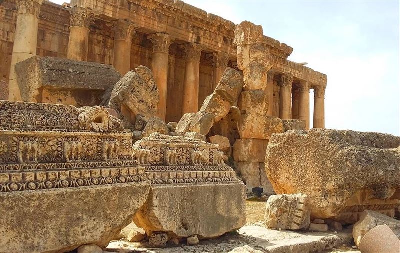  lebanon  bekaa  baalbeck  romans  romanempire  archilovers  architecture ... (Baalbeck - مدينة بعلبك)