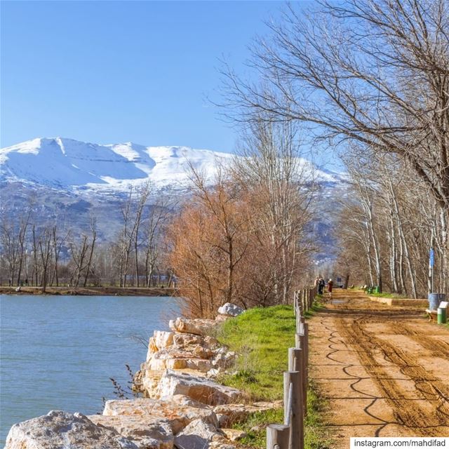  Lebanon Bekaa Taanayel lake mountains landscape nature photography igers... (Deïr Taanâyel, Béqaa, Lebanon)