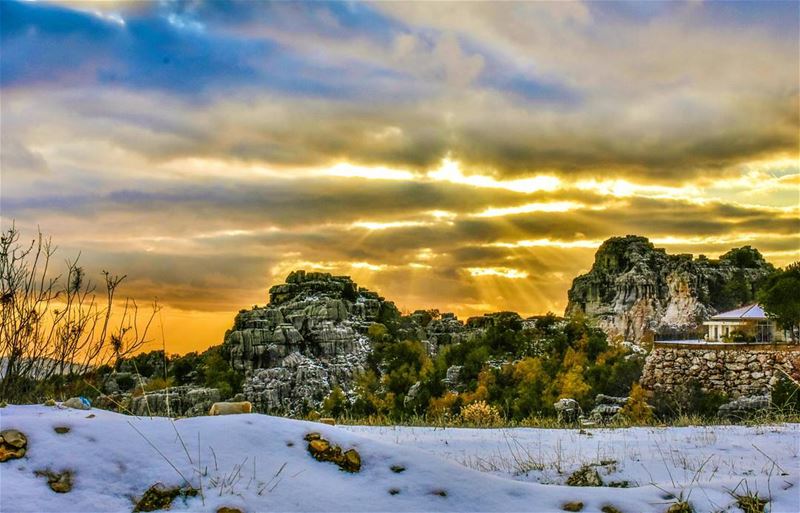  lebanon  feitroun  faitroun  golden  sunset  livelovelebanon ... (Feitroun, Mont-Liban, Lebanon)