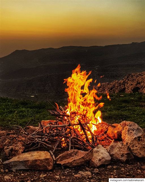  lebanon  fire  sunset  mountains  scenery  sunsets  sunsetlovers ...