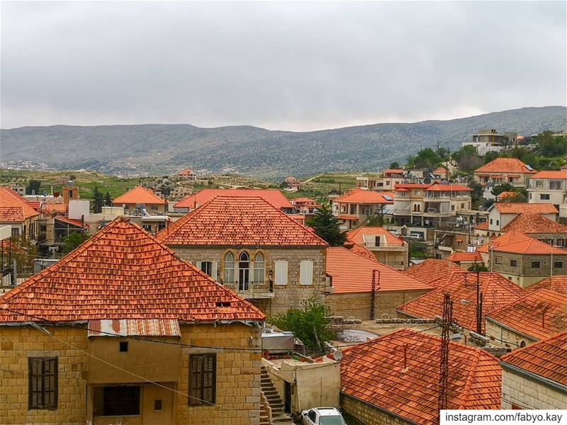  lebanon friday house door windows  rashaya livelovebekaa... (Rashayya, Béqaa, Lebanon)