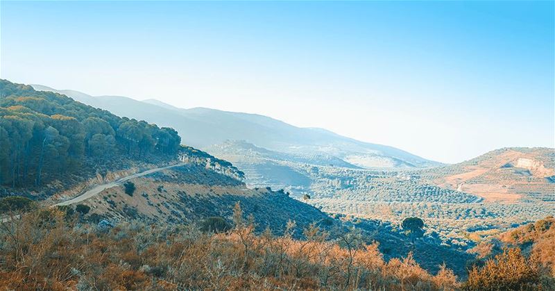  lebanon hasbaya sunrise mountains paradise photography shininglebanon lbc... (Hasbaya)