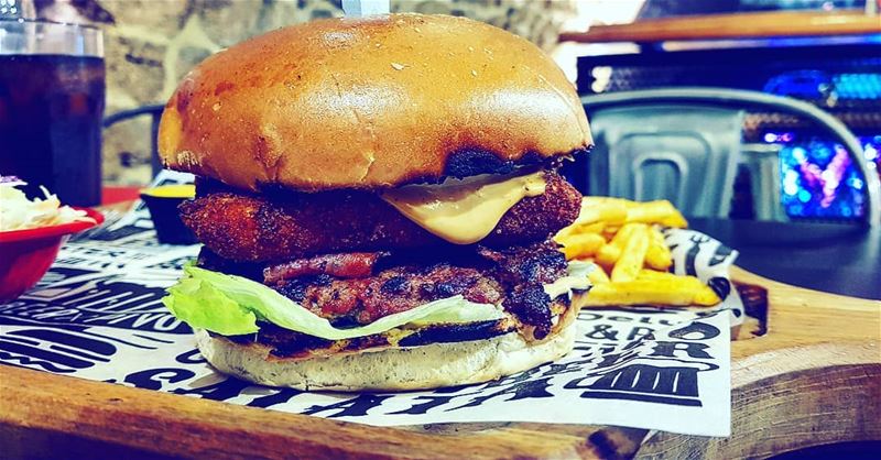  lebanon  jbeil  byblos  burgerbros  bomb ... (Burger Bros)