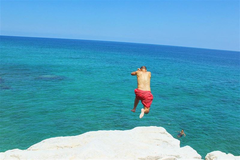  lebanon jump hauteur plage amzaing soleil lebanontimes bestofleb... (Naqoura)