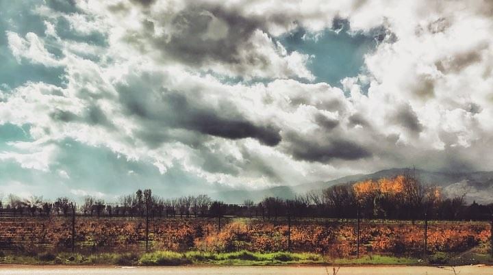 🕊......... lebanon  lebanontimes  foodie  clouds ... (Deïr Taanâyel, Béqaa, Lebanon)