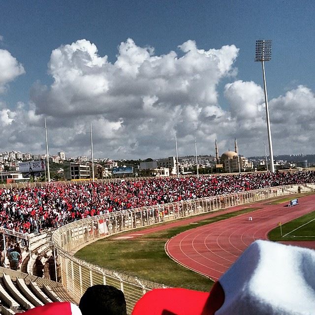  lebanon  liban  beirut  lebanese  football  fans  crowds  soccer  today ... (Saida International Stadium)