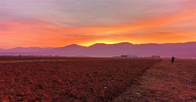  lebanon livelovelebanon livelovebekaa sunrise dawn sky mountains plain... (El Kaa, Béqaa, Lebanon)