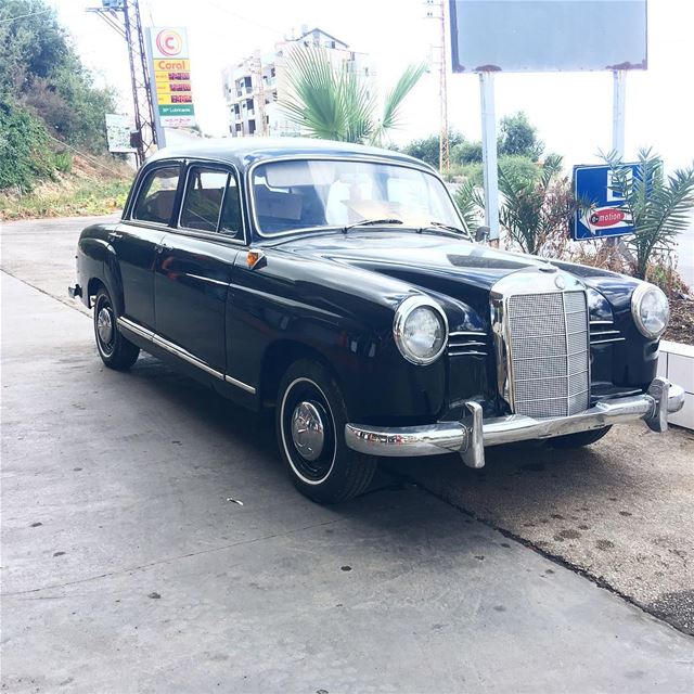  lebanon oldmercedesbenz old oldcars oldlebanon whatsuplebanon... (Lebanon)