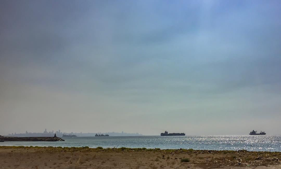  lebanon  sea  mediterranean  vessels  beirut  port  horizon  sunset ... (Rimal)