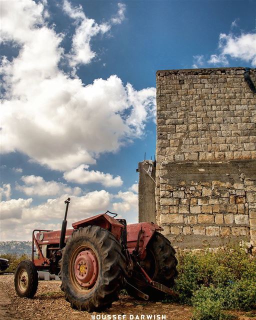  lebanon  summer  southlebanon  trucktor  sky  wide  photography ... (Deïr Siriân, Al Janub, Lebanon)