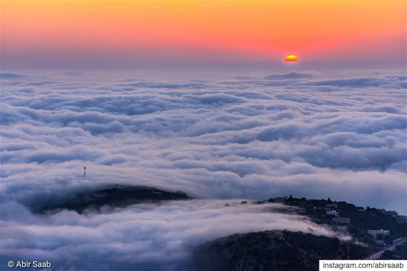  lebanon  sunset  livelovebeirut  ig_lebanon  insta_lebanon  instagood ... (Lehfed)