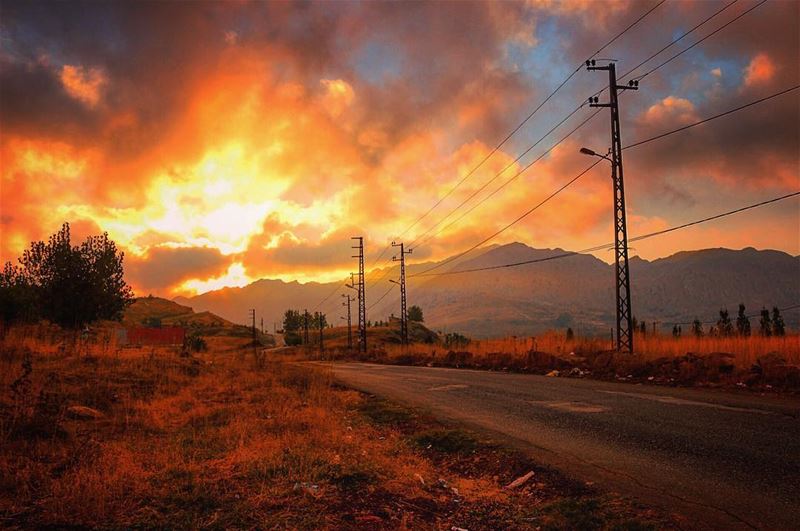  lebanon  sunset  mountains  scenery  sunsets  sunsetlovers  sunsetporn ...