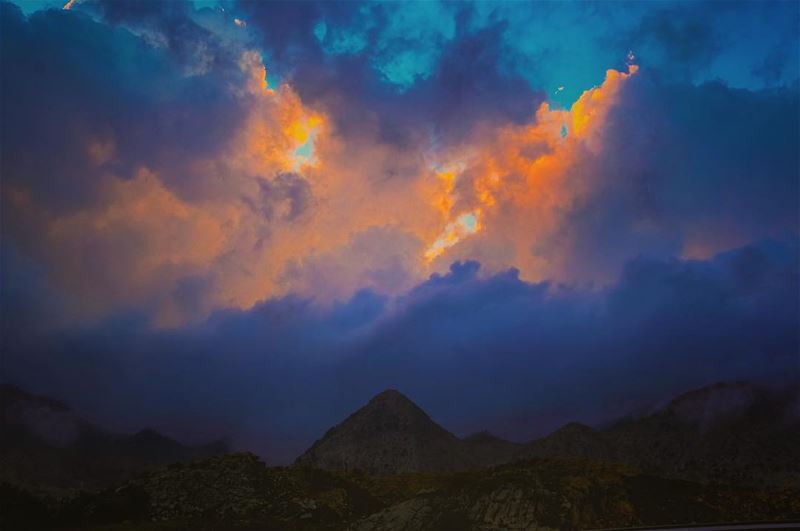  lebanon  sunset  mountains  scenery  sunsets  sunsetlovers  sunsetporn ...