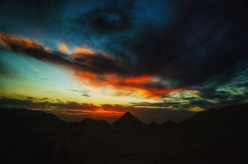  lebanon  sunset  mountains  scenery  sunsets  sunsetlovers  sunsetporn ...