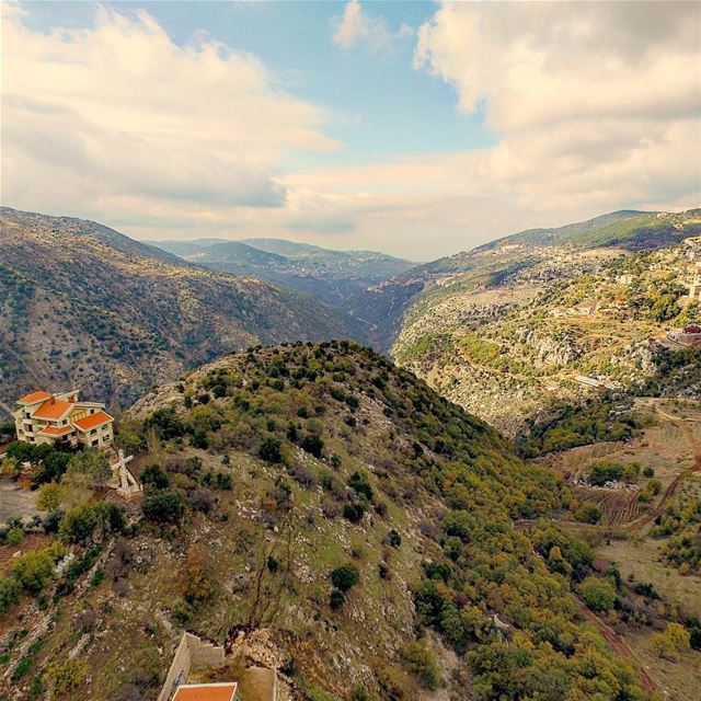  Lebanon  super_lebanon  baskenta  ig_lebanon  aerialphotography  aerial ... (Baskinta, Lebanon)