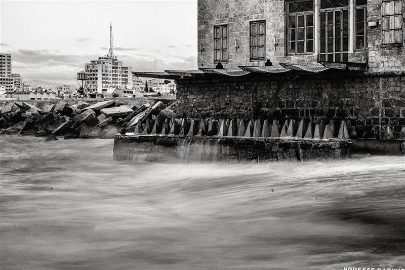  lebanon  Tyre  bw  libano  livelovebeirut  livelovejezzine  livelovetyre ...