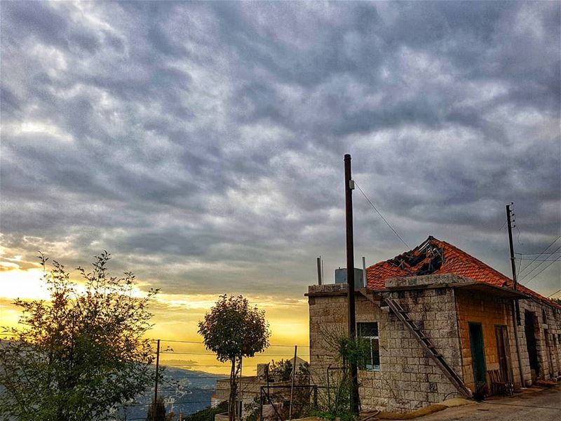 🏚 lebanonhouses ......... livelovebaskinta baskinta ... (Baskinta, Lebanon)