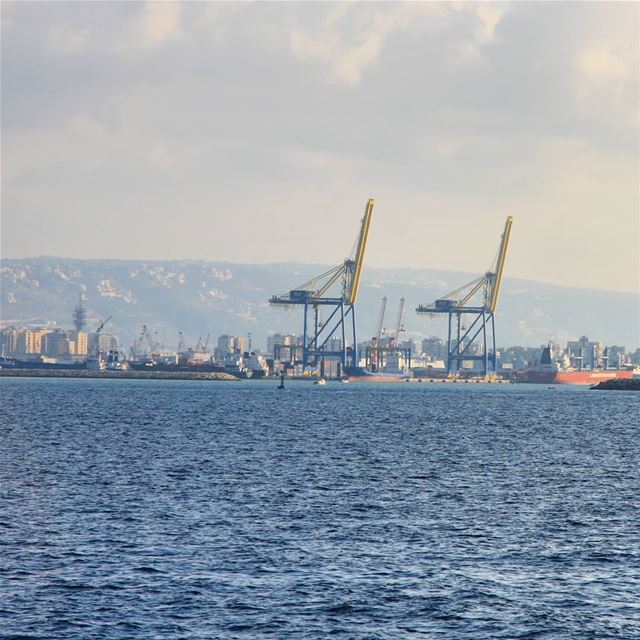 Les giraffes du port............. Tripoli  Lebanon   port ... (Port of Tripoli)