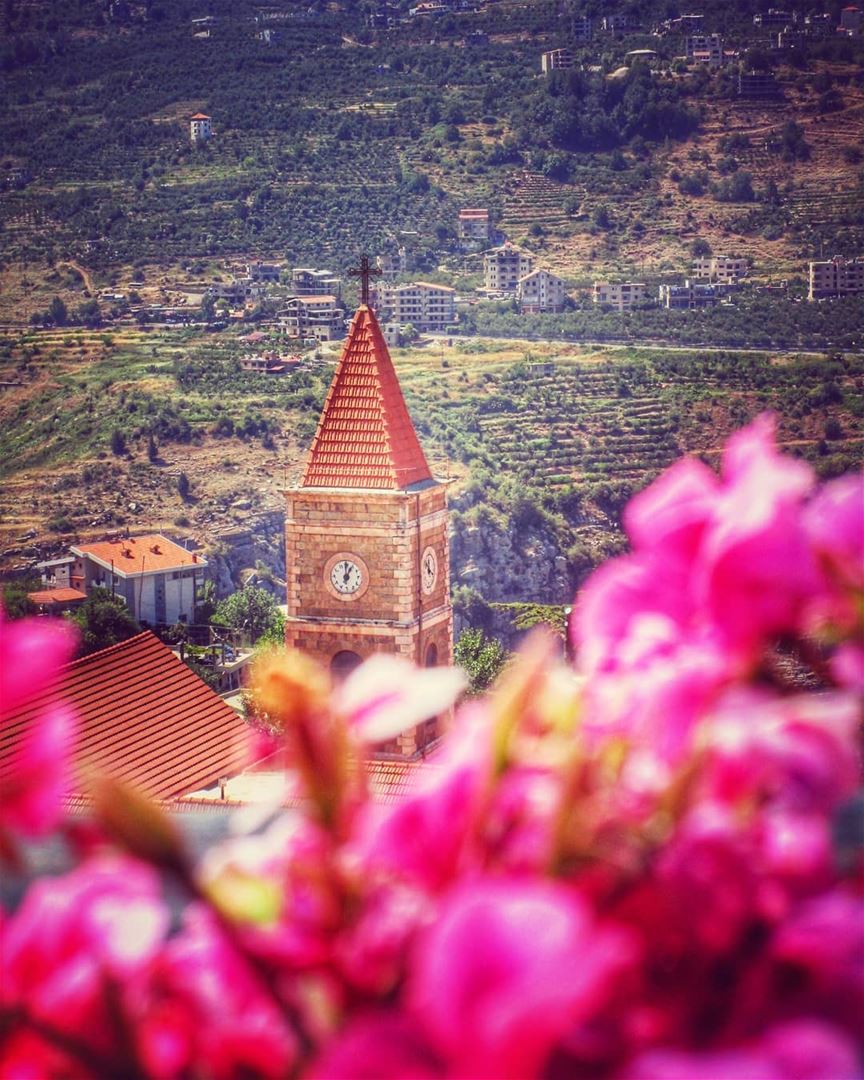 Let all that you do be done in LOVE ❤May your Sunday be Blessed with love... (Bcharré, Liban-Nord, Lebanon)