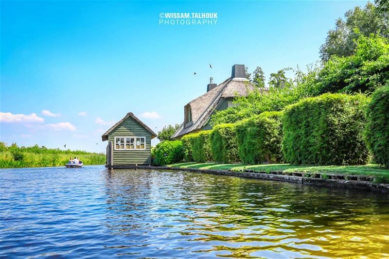 Let's find some beautiful places to get lost... netherlands  giethoorn ... (Giethoorn Noord, Overijssel, Netherlands)