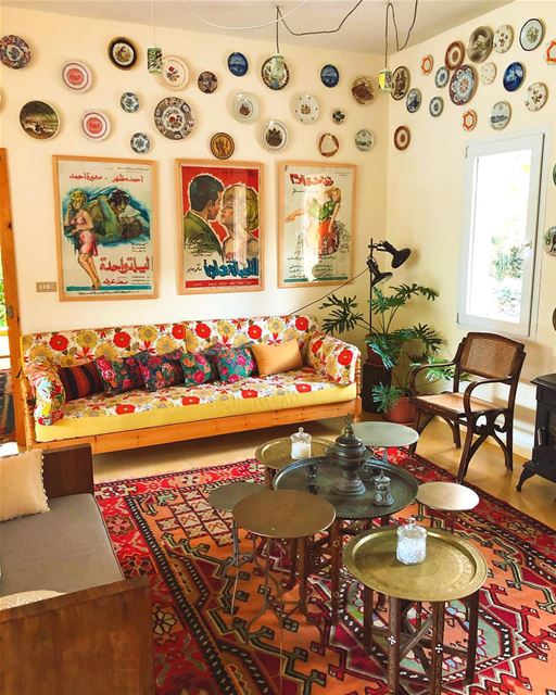 Let's go back in time! 🎥📺🍿. oldies  movies  lebanon  livelovebeirut ... (Beit El qamar)