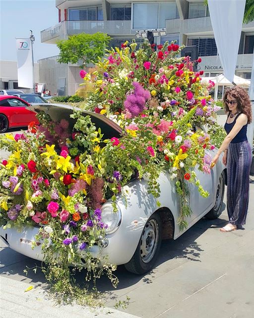 Let's go for a  floral ride 💐💖🌼💮🌹🌸 (Saint George Yacht Club & Marina)