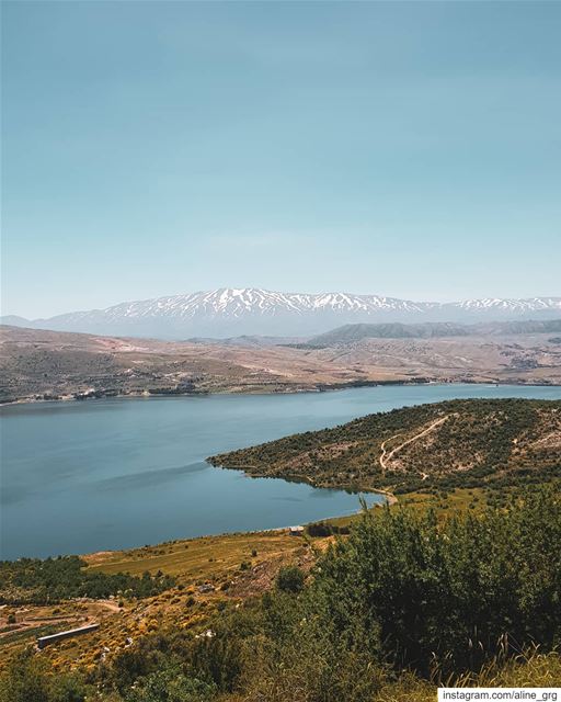 ° Let's Go West ° 🧭 bekaa  west  mountain  lake  bekaavalley  sky  snow ... (West Bekaa)