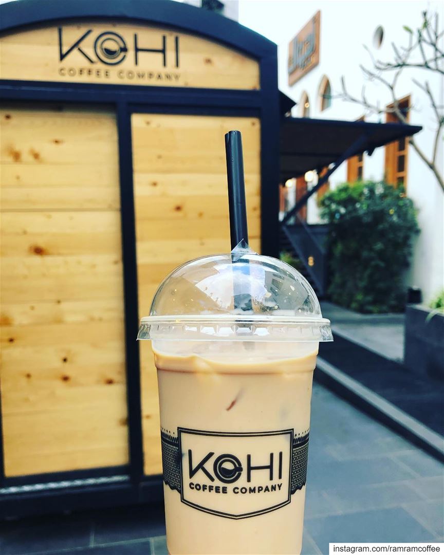 Let’s the weekend start 🧚🏻‍♀️💁🏽‍♀️☕️  helloweekend . ........ (Kohi Coffee Company)
