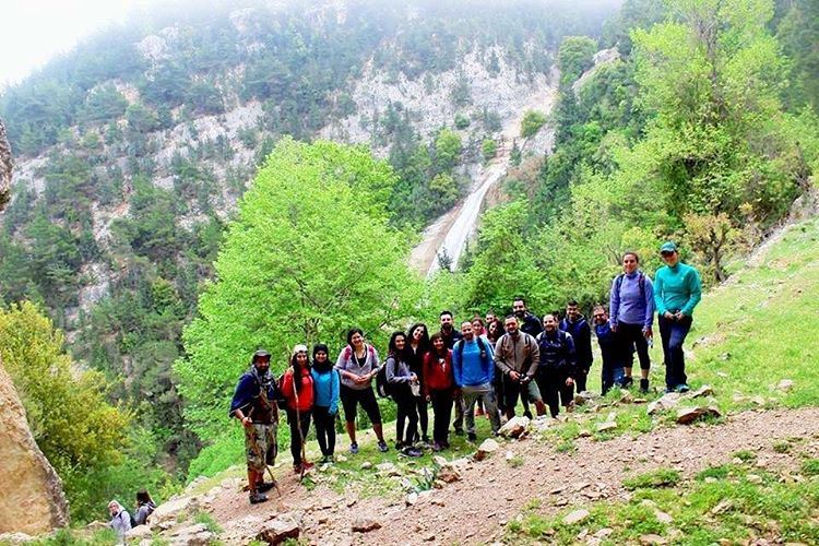 Let's wander where the wifi is weak 📶 sanesundays 🌲🌾🎋 (Mazraat Et Teffâh, Liban-Nord, Lebanon)