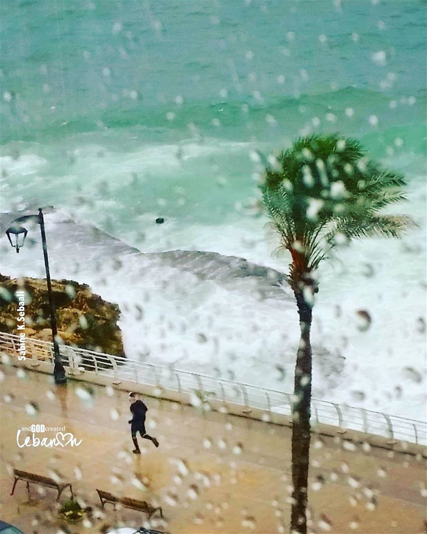 Let’s 🏃‍♀️ under the 🌧 Photo taken by @sabseb・・・○○○LIVE ○○○LOVE ○○○RUN (Beirut, Lebanon)