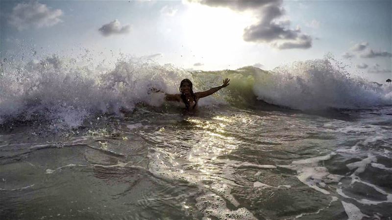 Let the  sea set you  free....  playingtime  waves🌊  funnywaves  lebanon ... (Byblos, Lebanon)