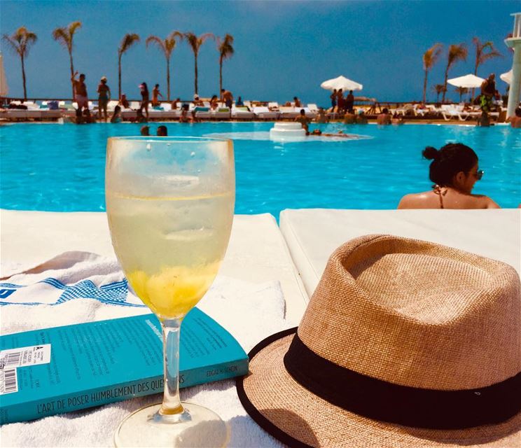 let the stress go...  Stress Deadlines Goals livethemoment... (Beirut, Lebanon)
