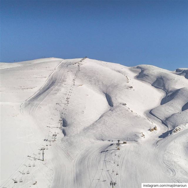 Let the weekend begin !🏂🏻☀️❄••• lebanon  nature  snow  snowmountain... (Faraya, Mont-Liban, Lebanon)