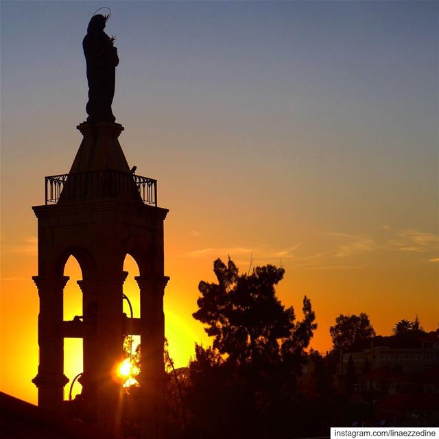 Let your light shine..... orthodoxeaster  mary  jesussonofmary  ... (Deïr El Qamar, Mont-Liban, Lebanon)