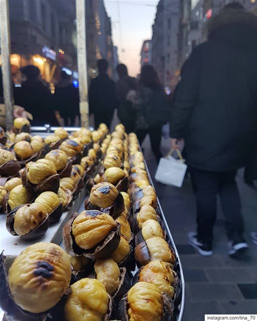 lezzetli.... لزتليYummy ig_istanbul  istanbul  ig_respect  instaamici ... (Istiklal Caddesi)