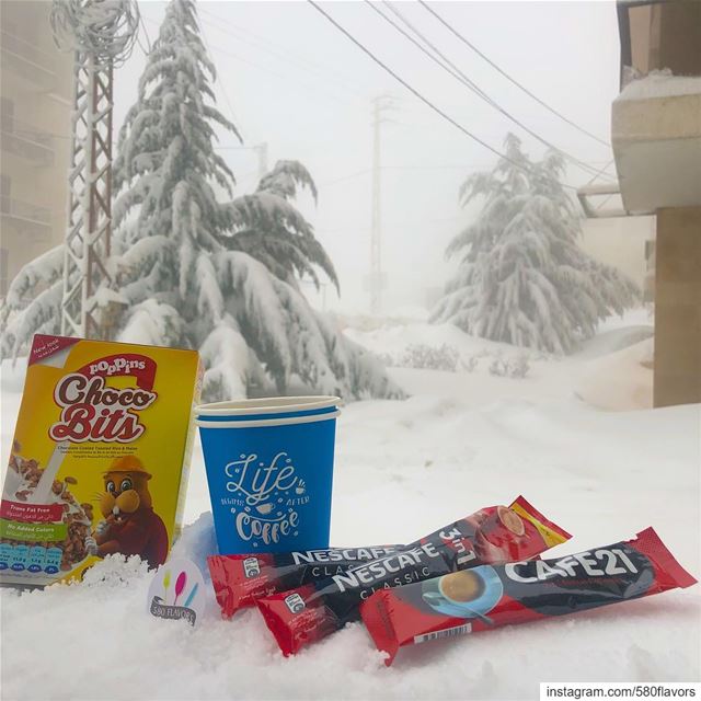 Life begins after coffee 💛💙❤️ @nescafearabia @poppinsofficial  ehden ..... (Ehden, Lebanon)