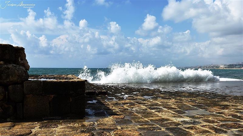 Life is a beach, enjoy the waves.🌊  morningmotivation  morning ... (Saïda, Al Janub, Lebanon)