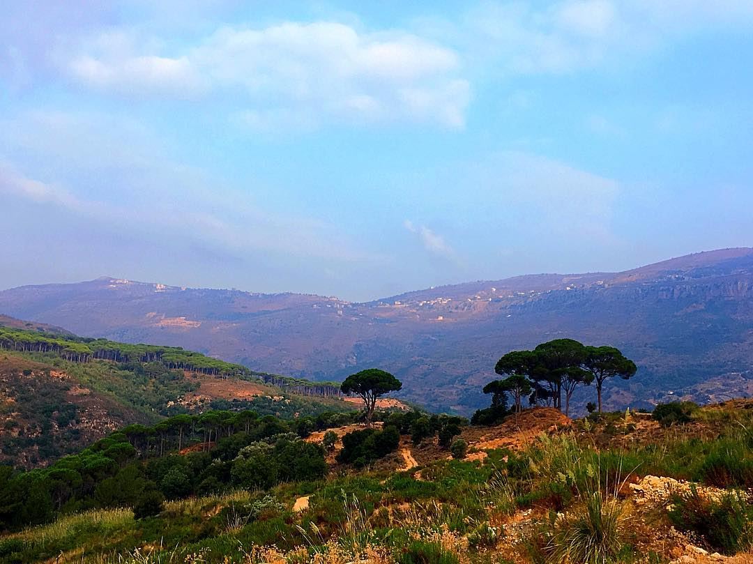 Life is always better when I hike 🌲⛰🌳  hiking  jezzine  bisri ... (Jezzîne, Al Janub, Lebanon)