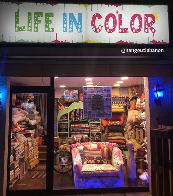  lifeincolor at  hamra شارع_الحمرة------------------------------------... (Hamra street , Beirut - شارع الحمرا ، بيروت)