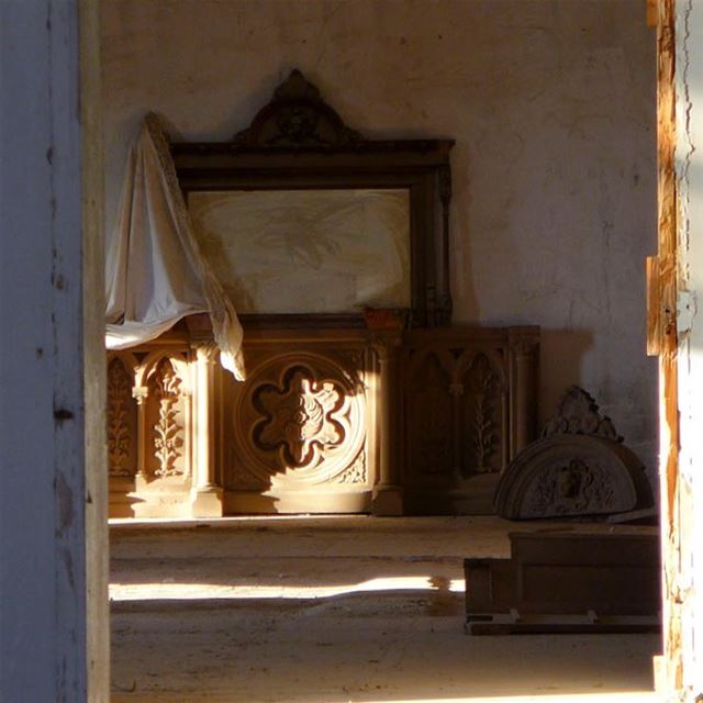 Light trapped in time..... abandonedplaces  arjes  lebanon  architecture... (Arjes, Liban-Nord, Lebanon)