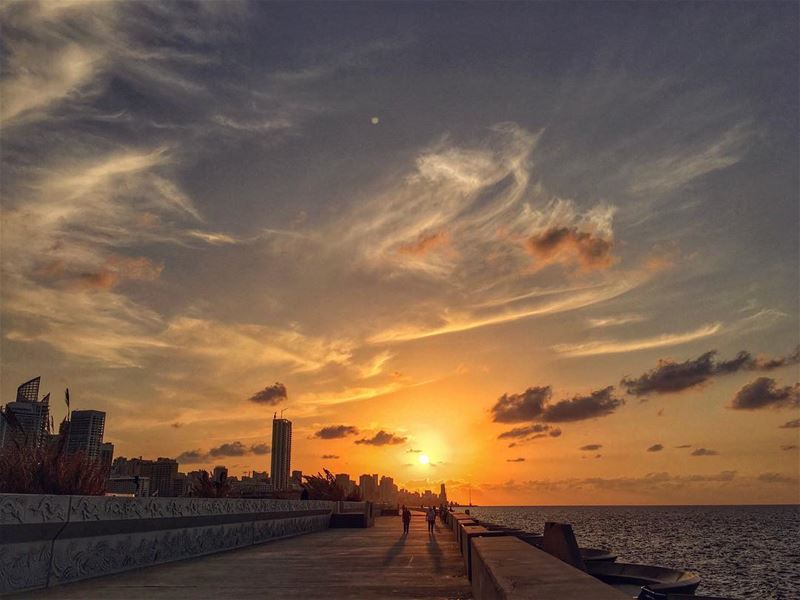 Lingering shadows basking in the last breathe of a setting sun.. like... (Zaitunay Bay)